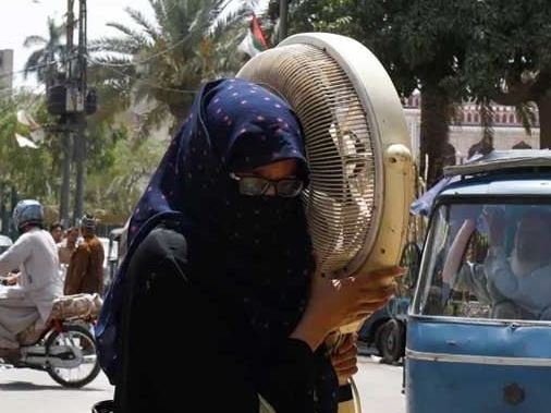 Three heatwaves likely to hit different cities of Pakistan soon